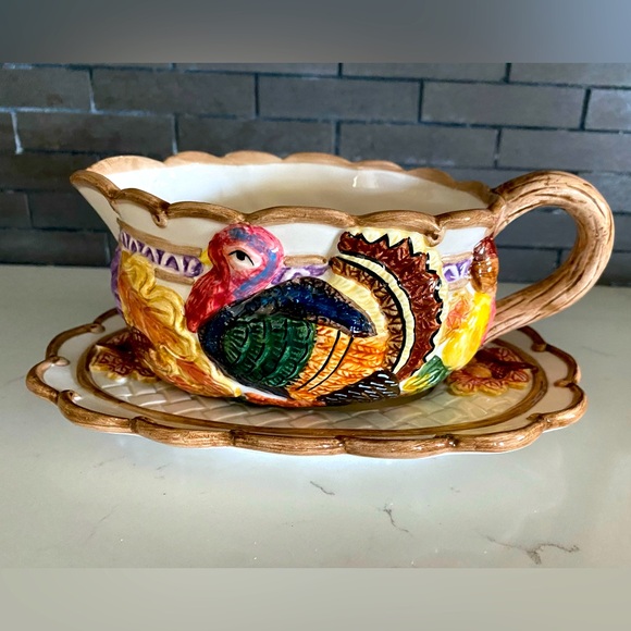 FITZ FLOYD HARVEST TIME THANKSGIVING GRAVY BOAT TRAY SET 1996 OMNIBUS CUTE - Picture 1 of 8